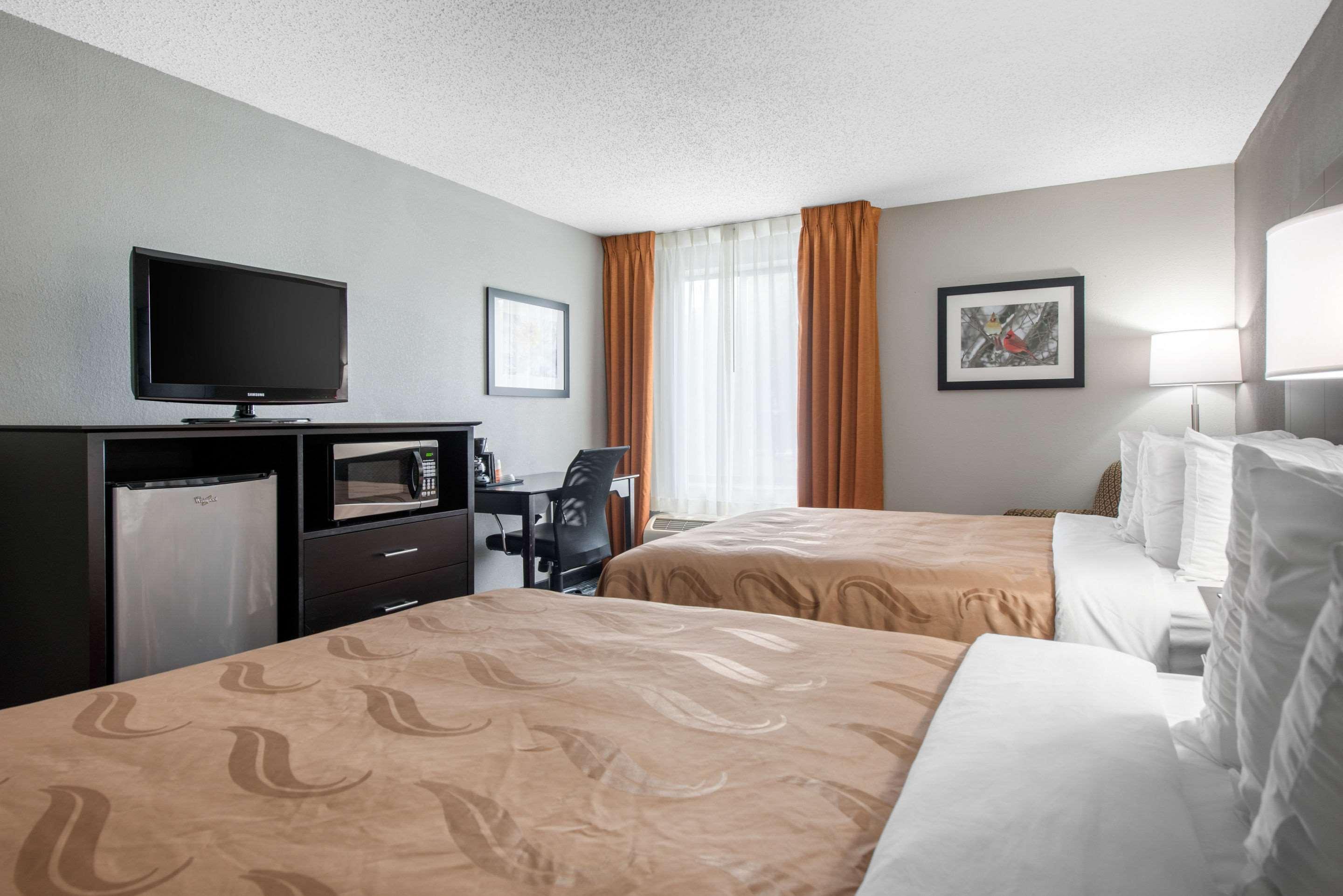 Quality Inn & Suites Brownsburg - Indianapolis West Ngoại thất bức ảnh