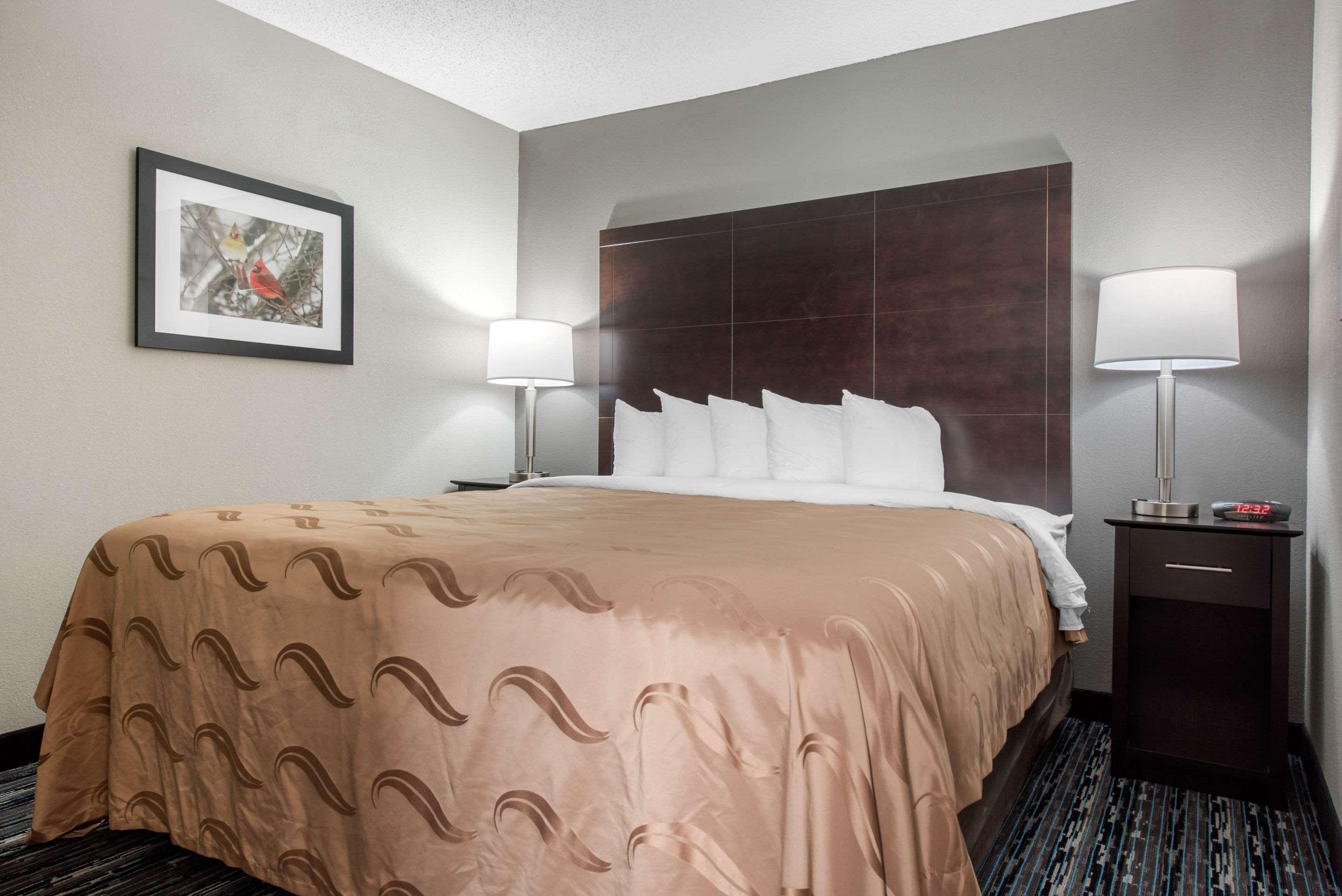 Quality Inn & Suites Brownsburg - Indianapolis West Ngoại thất bức ảnh