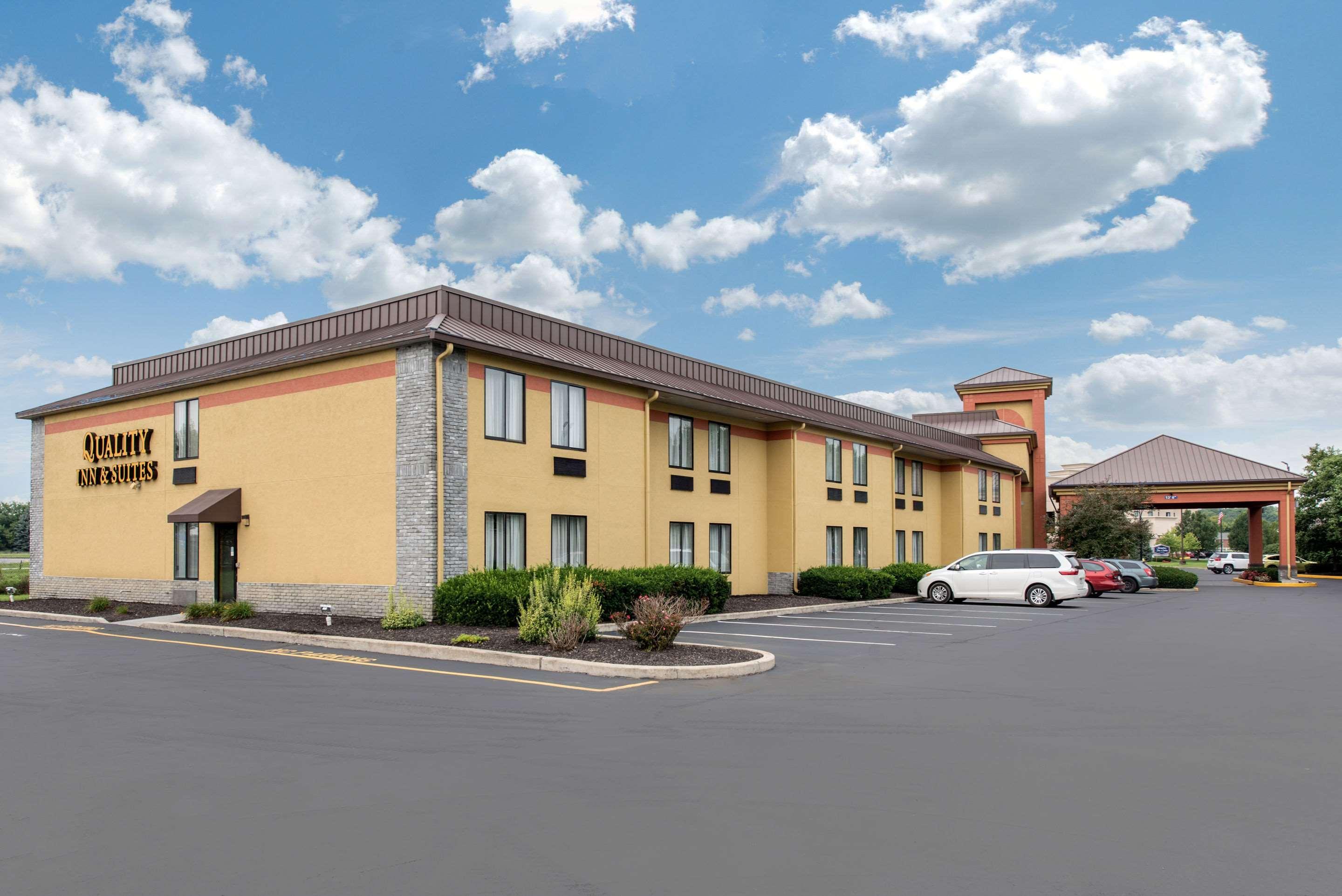 Quality Inn & Suites Brownsburg - Indianapolis West Ngoại thất bức ảnh
