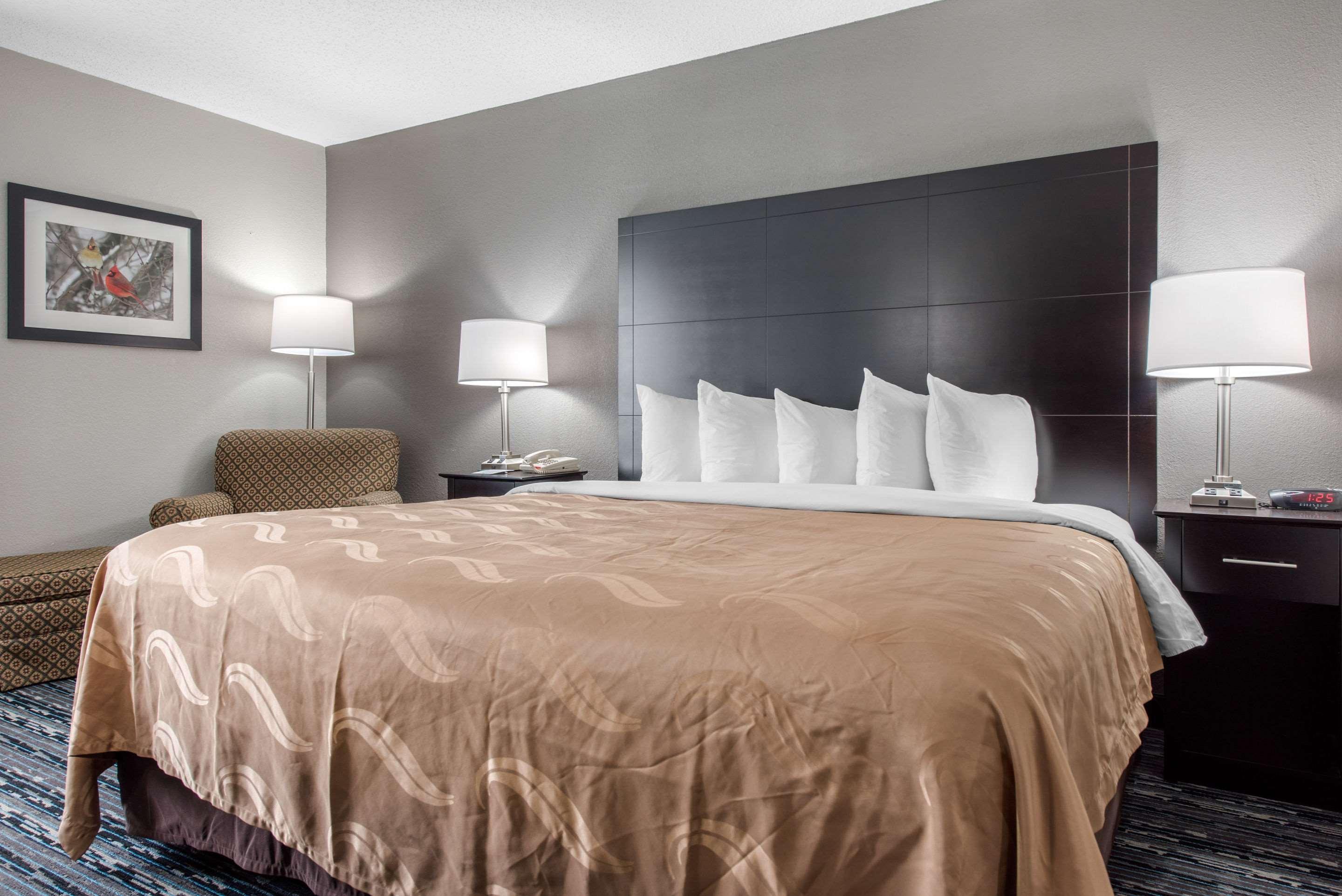 Quality Inn & Suites Brownsburg - Indianapolis West Ngoại thất bức ảnh