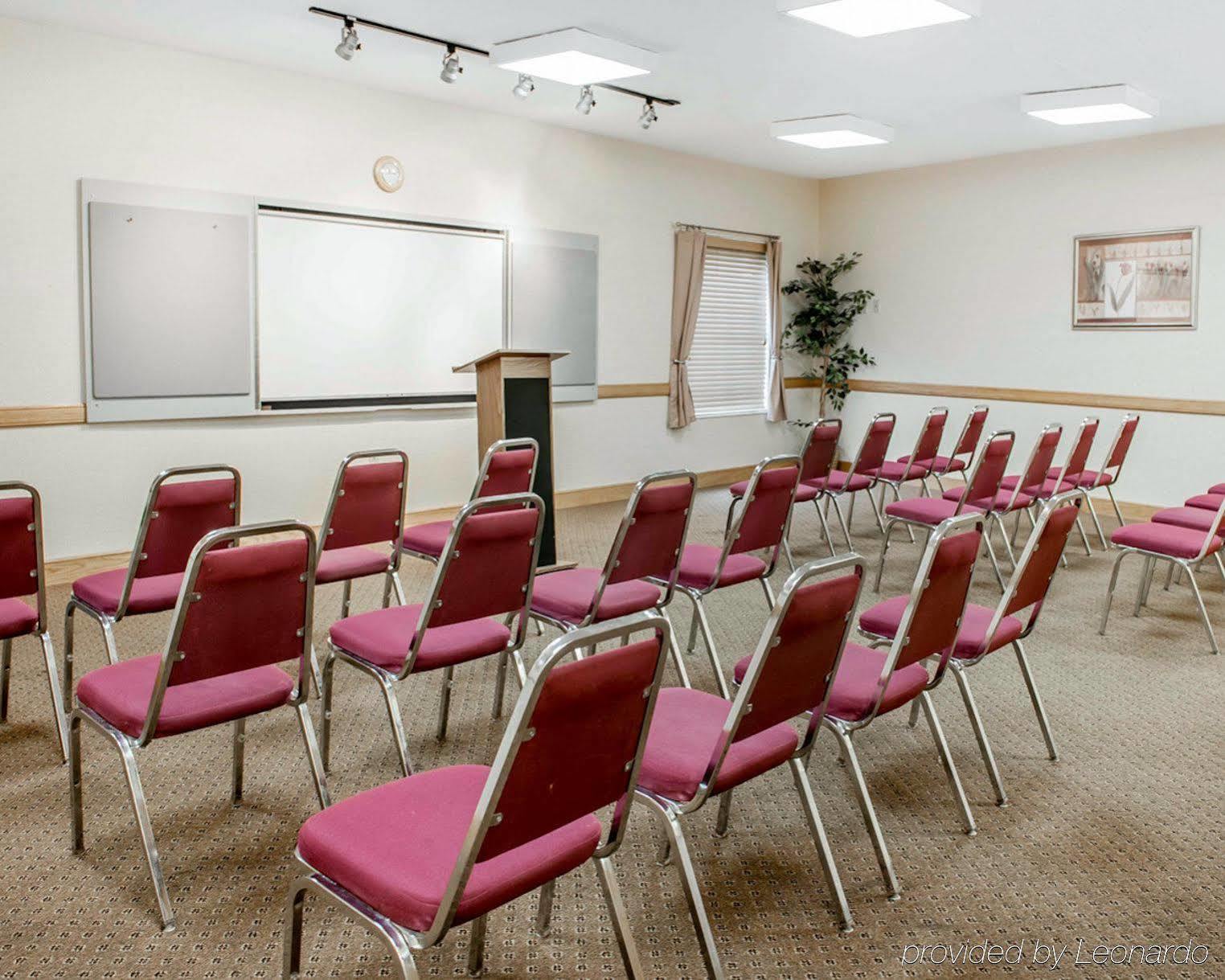 Quality Inn & Suites Brownsburg - Indianapolis West Ngoại thất bức ảnh
