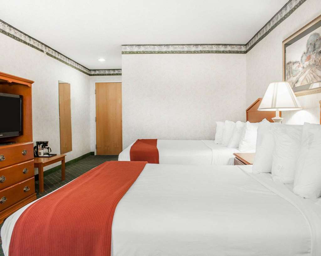 Quality Inn & Suites Brownsburg - Indianapolis West Phòng bức ảnh